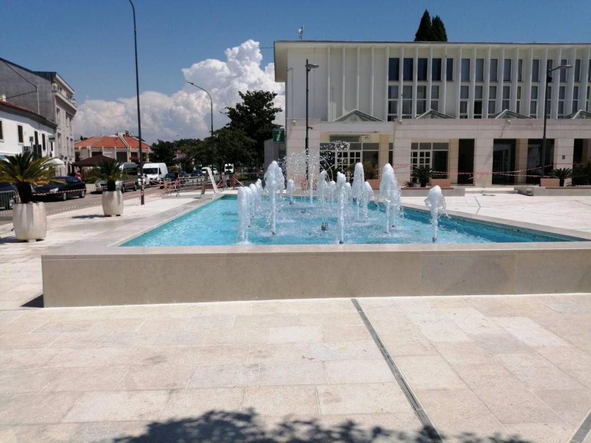 City Center Apartment Umag Exterior photo